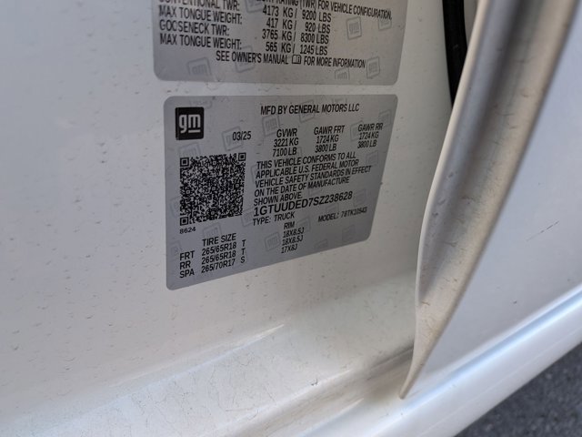 Used 2025 GMC Sierra 1500 SLT image 15