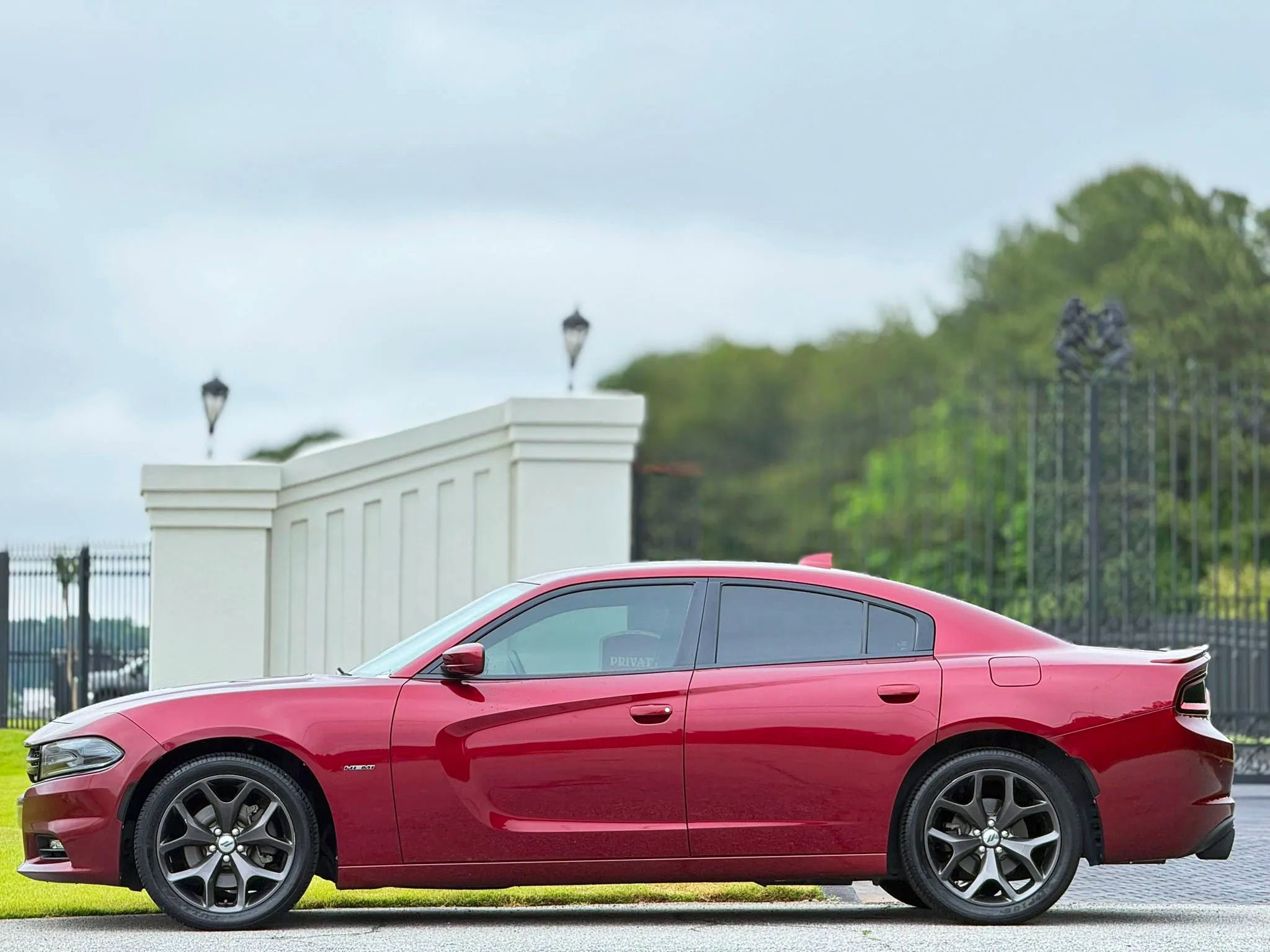 Used 2018 Dodge Charger R/T w/ Beats Audio Group RWD image 7
