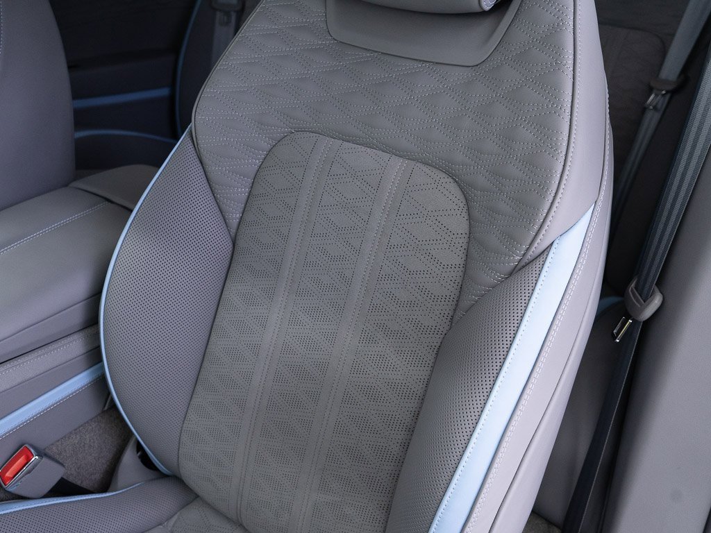 Used 2025 Bentley Continental GT Speed image 17