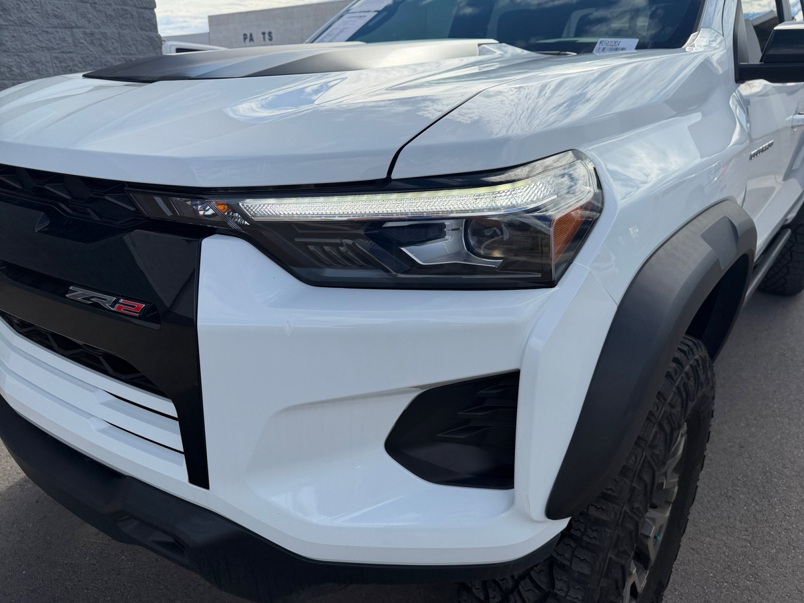Used 2024 Chevrolet Colorado ZR2 w/ Technology Package AWD/4WD image 9