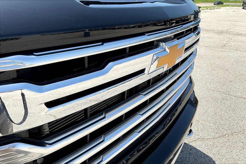 Used 2024 Chevrolet Silverado 2500 High Country AWD/4WD image 26