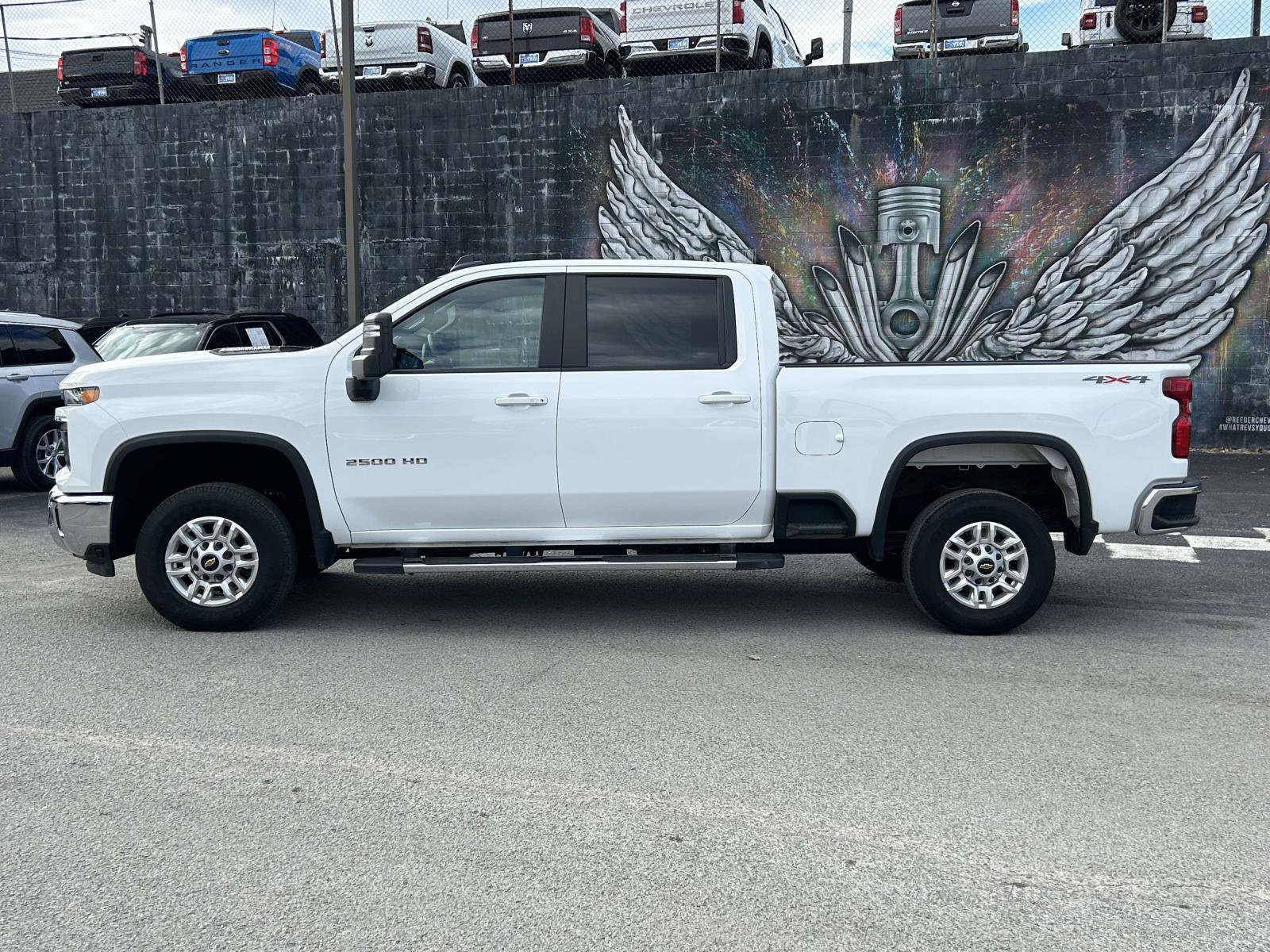 Used 2025 Chevrolet Silverado 2500 LT w/ Safety Package image 6
