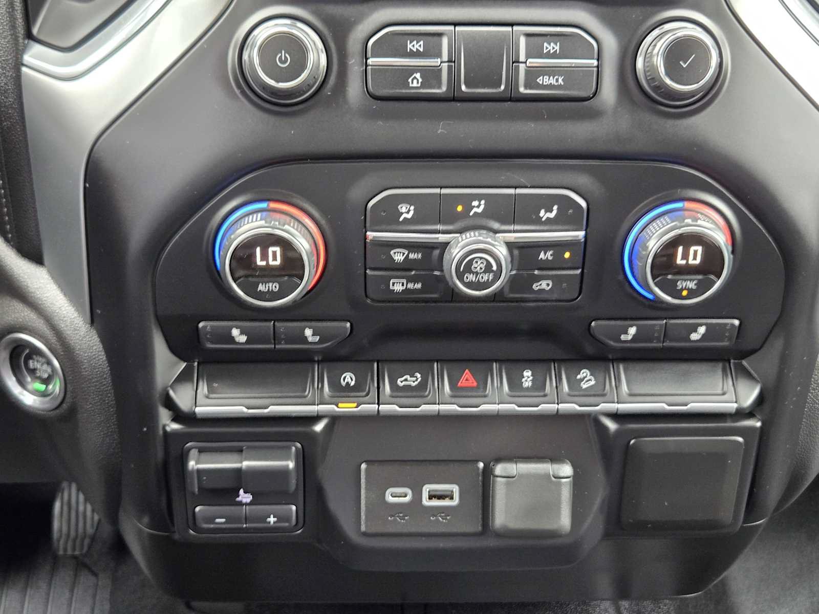 Certified 2020 Chevrolet Silverado 1500 RST w/ Texas Edition AWD/4WD image 20