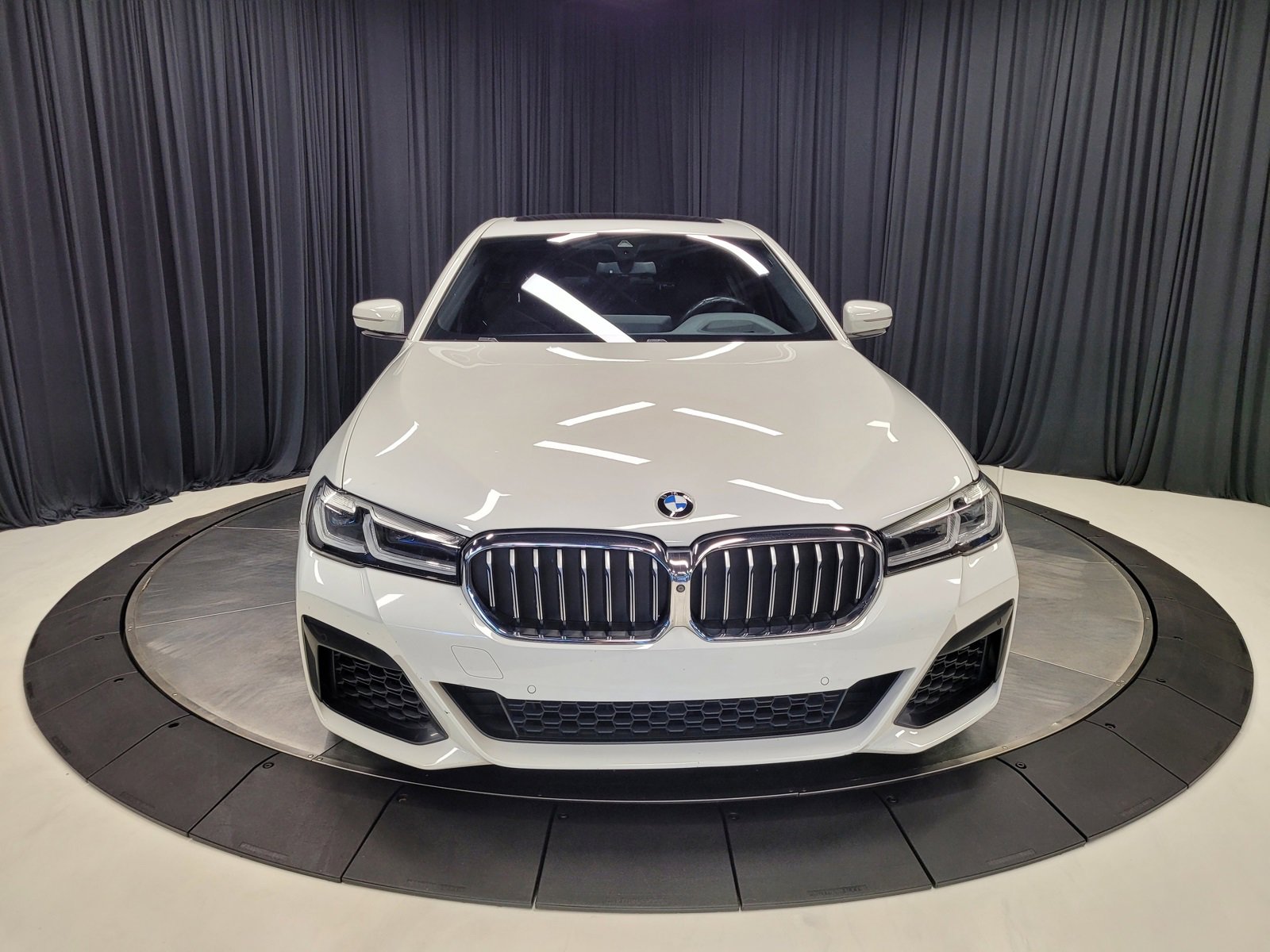 Used 2021 BMW 540i w/ M Sport Package image 6