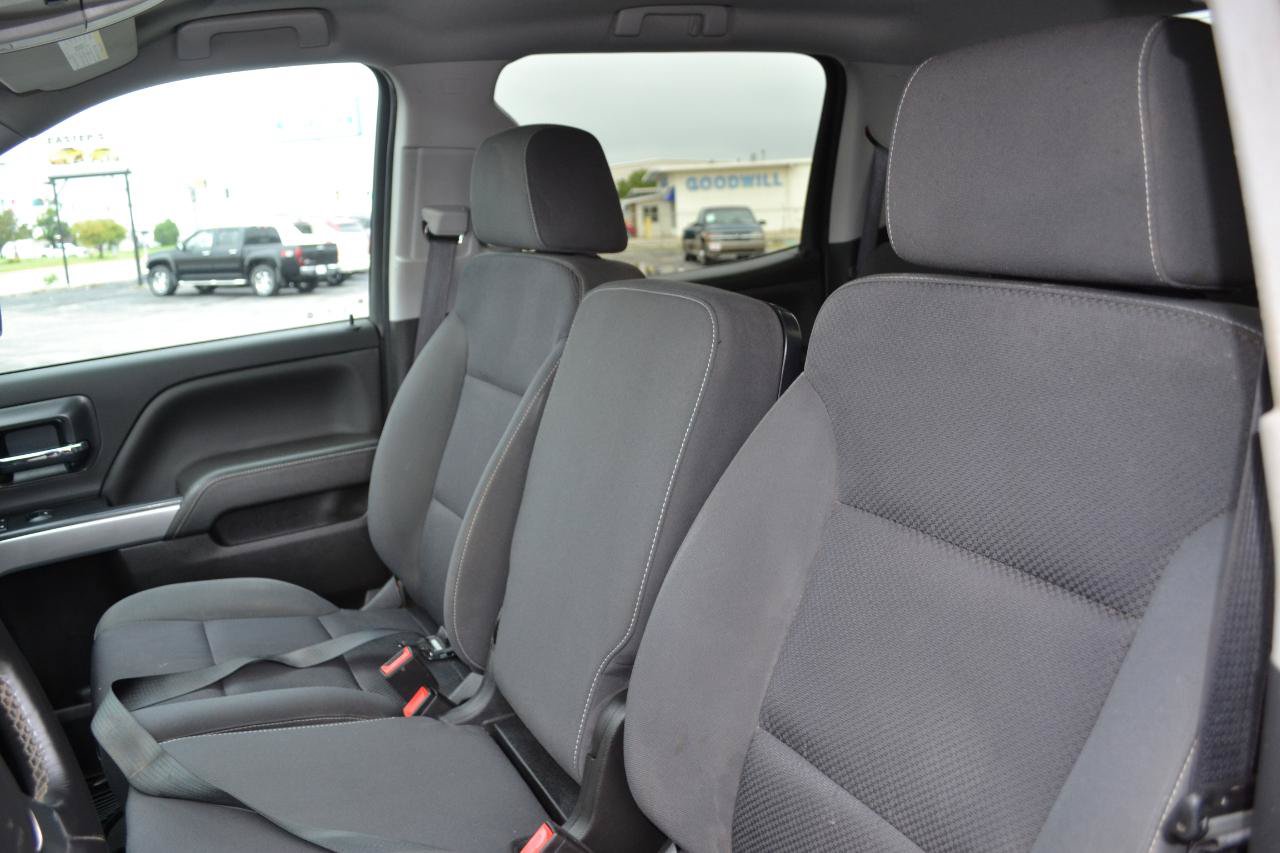 Used 2018 Chevrolet Silverado 1500 LT w/ Texas Edition AWD/4WD image 23