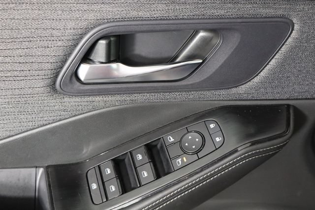 Used 2023 Nissan Rogue SV FWD image 19