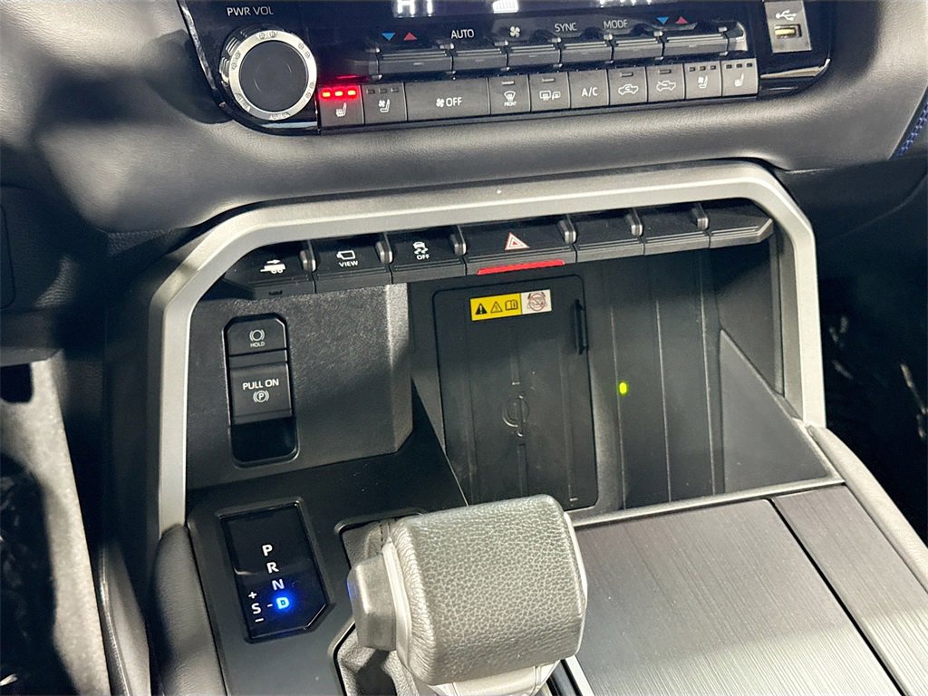 Used 2023 Toyota Tundra Platinum image 18