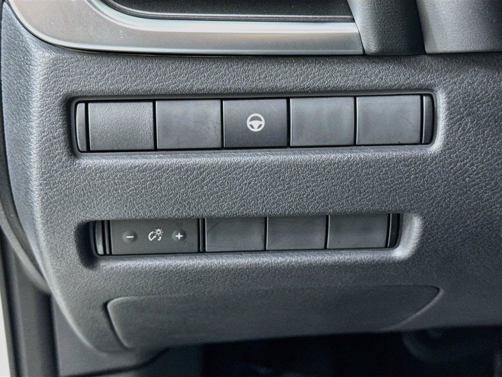 Used 2022 Nissan Rogue SV FWD image 10