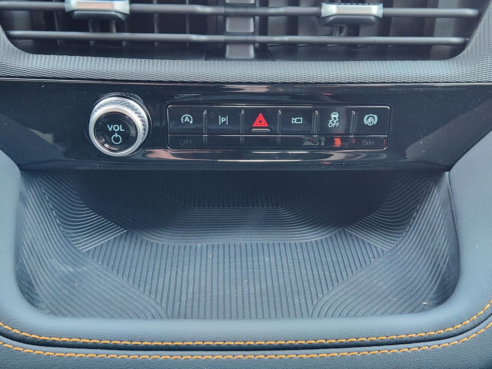 New 2026 Ford Explorer Tremor w/ Tremor Convenience Package image 18