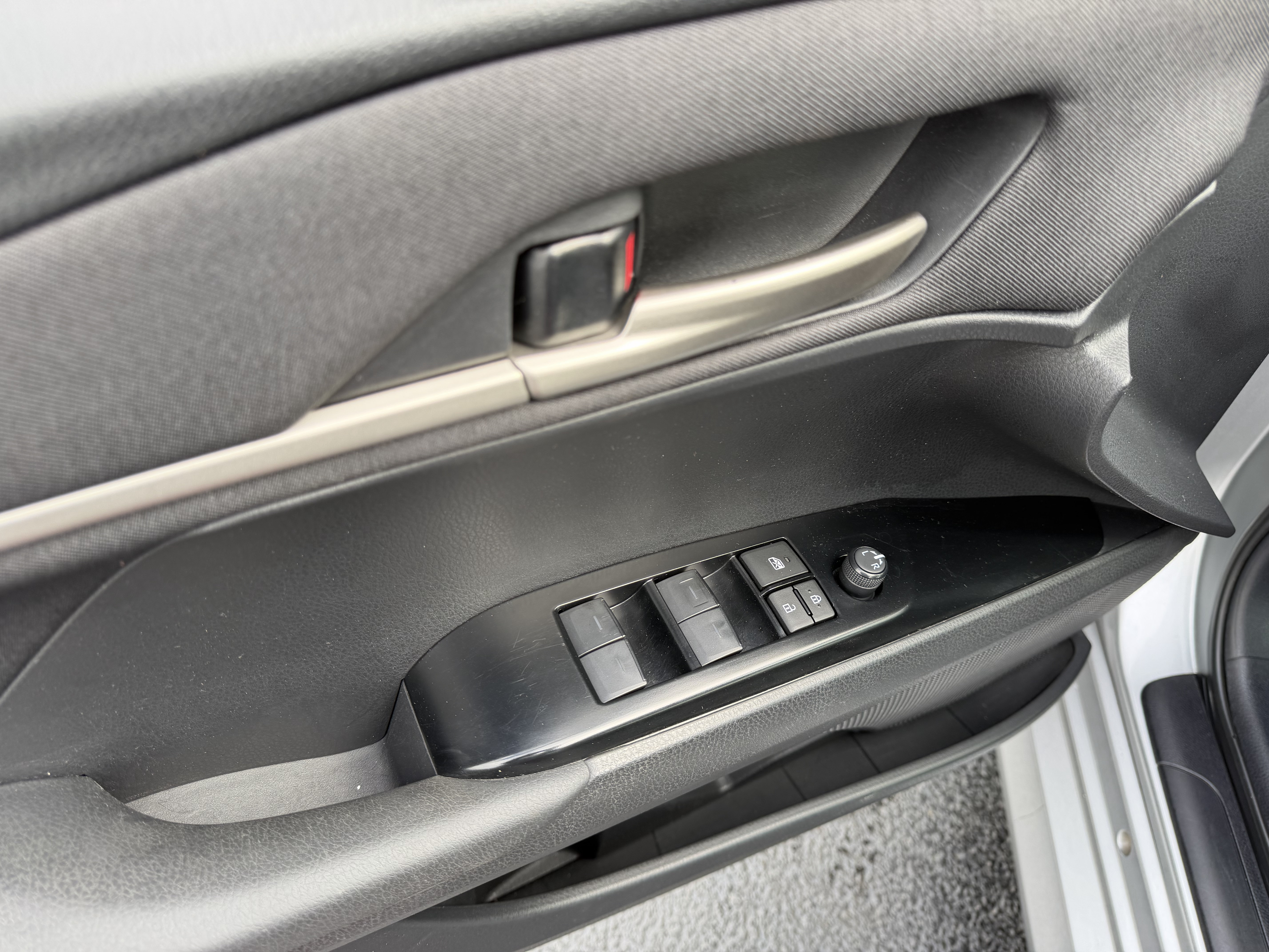 Certified 2025 Toyota Camry LE FWD image 21