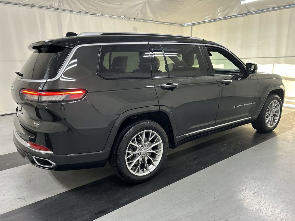 Used 2023 Jeep Grand Cherokee L Summit w/ Advanced Protech Group IV AWD/4WD image 2