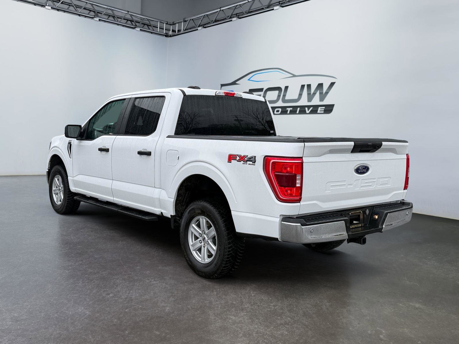 Used 2023 Ford F150 XLT w/ Trailer Tow Package image 5