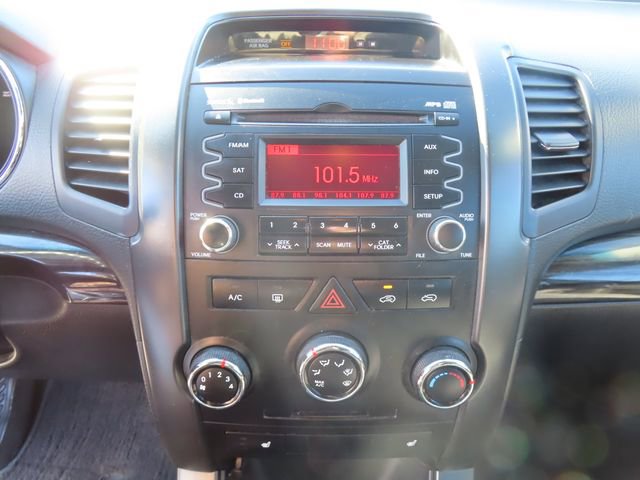 Used 2012 Kia Sorento LX w/ Convenience Pkg image 27