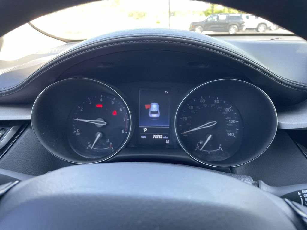 Used 2021 Toyota C-HR LE FWD image 21