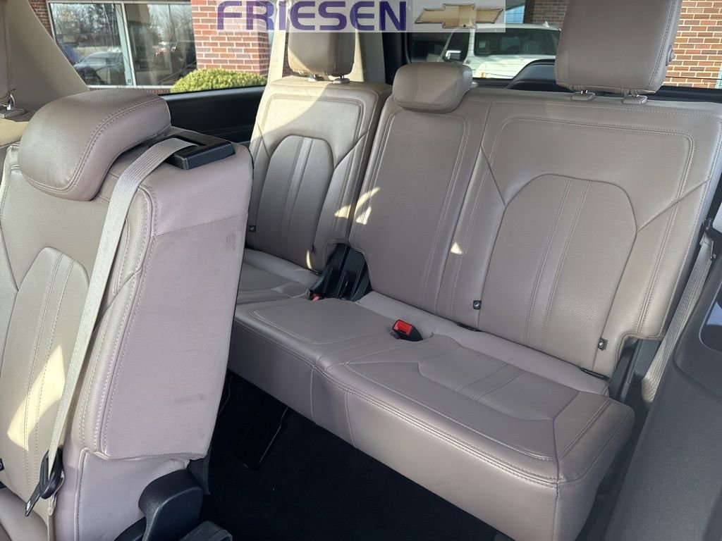 Used 2022 Ford Expedition Max Limited image 31