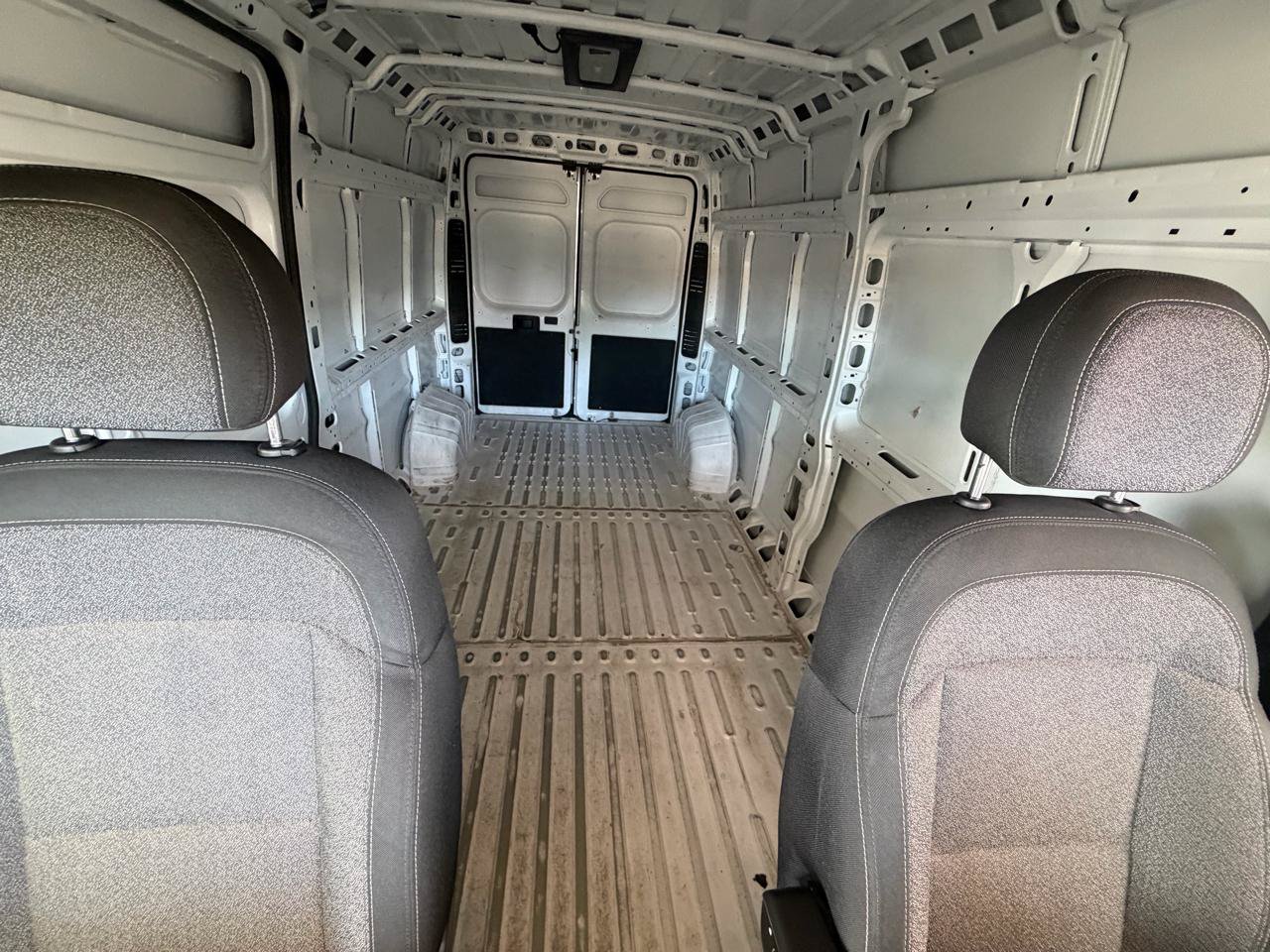 Used 2025 RAM ProMaster 2500 w/ Convenience Group FWD image 17