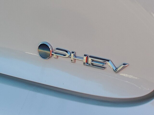 New 2026 Toyota Prius Plug-In Hybrid FWD image 31