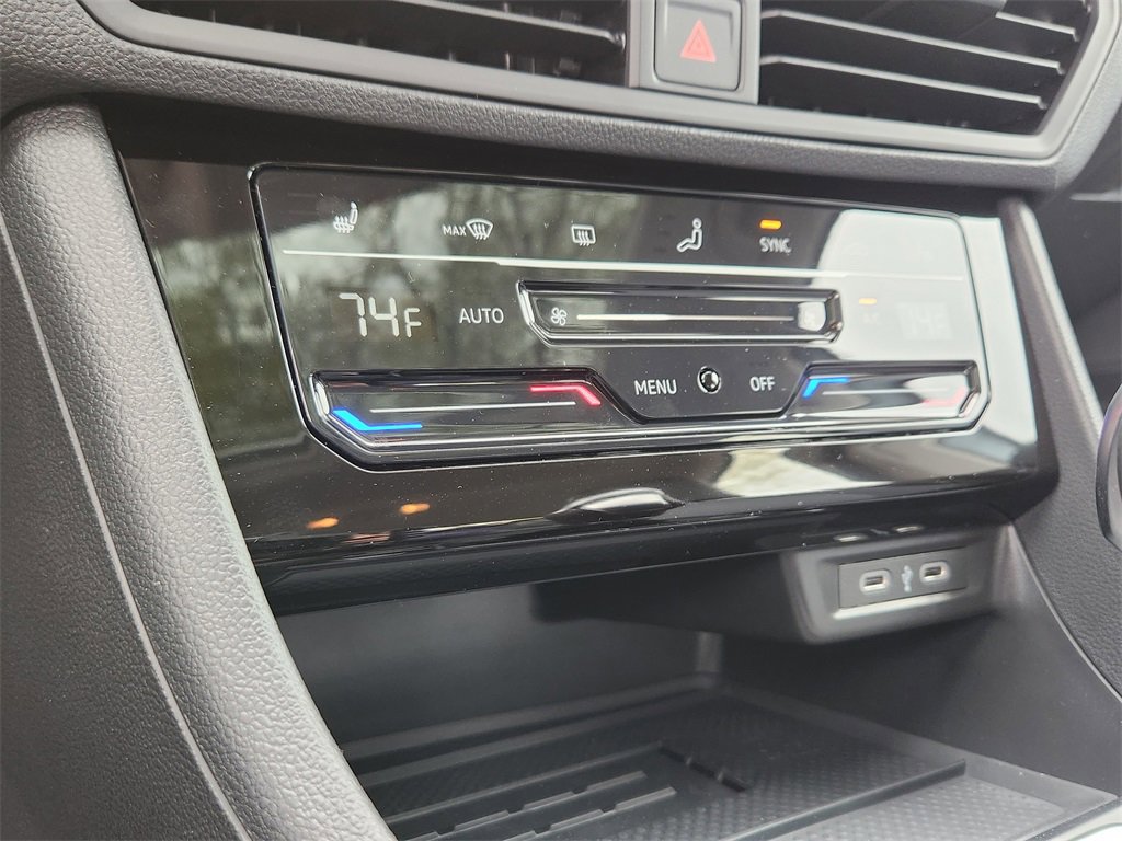 New 2025 Volkswagen Jetta SE image 11