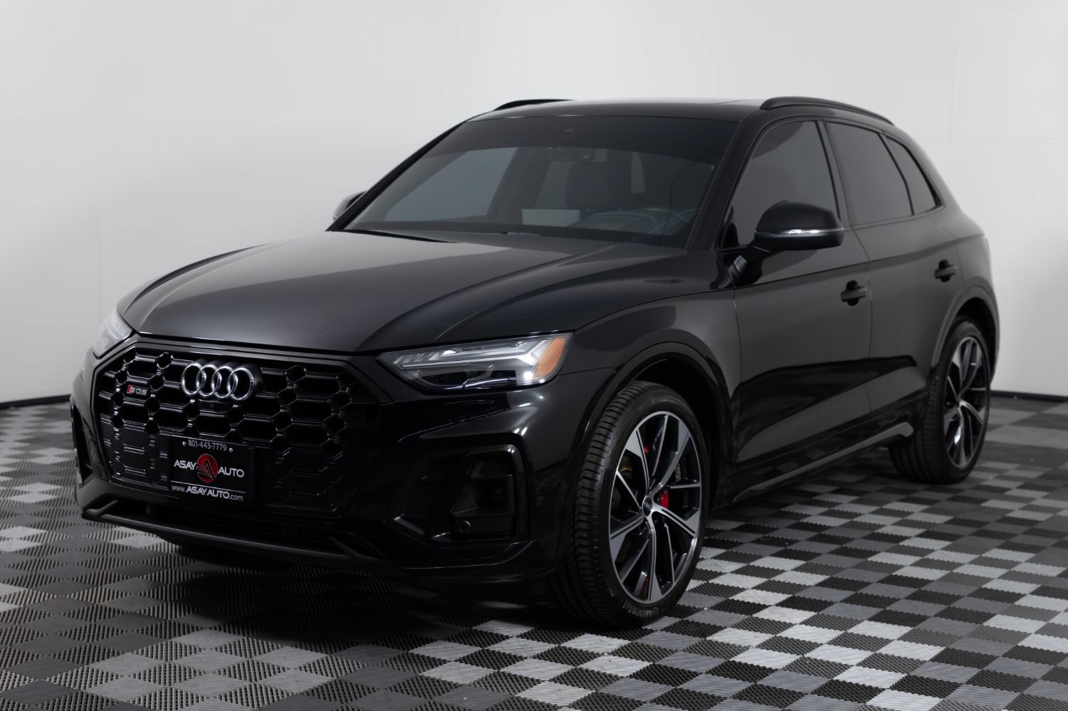 Used 2021 Audi SQ5 Prestige w/ Prestige Package AWD/4WD image 2
