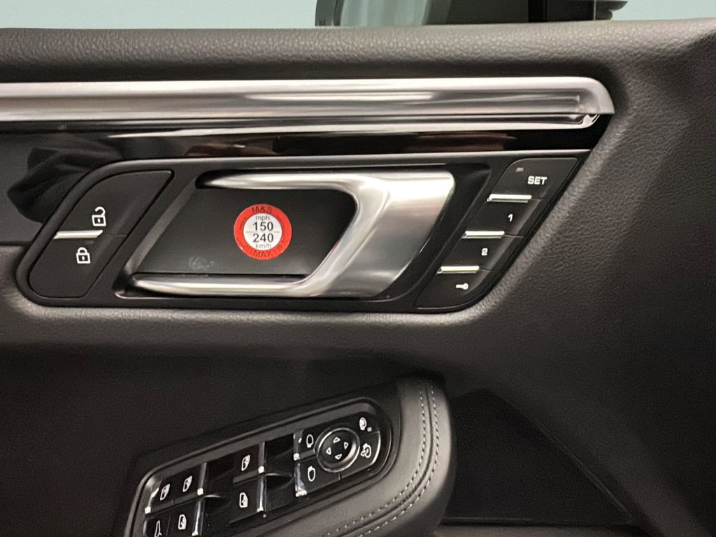 Used 2021 Porsche Macan S image 11
