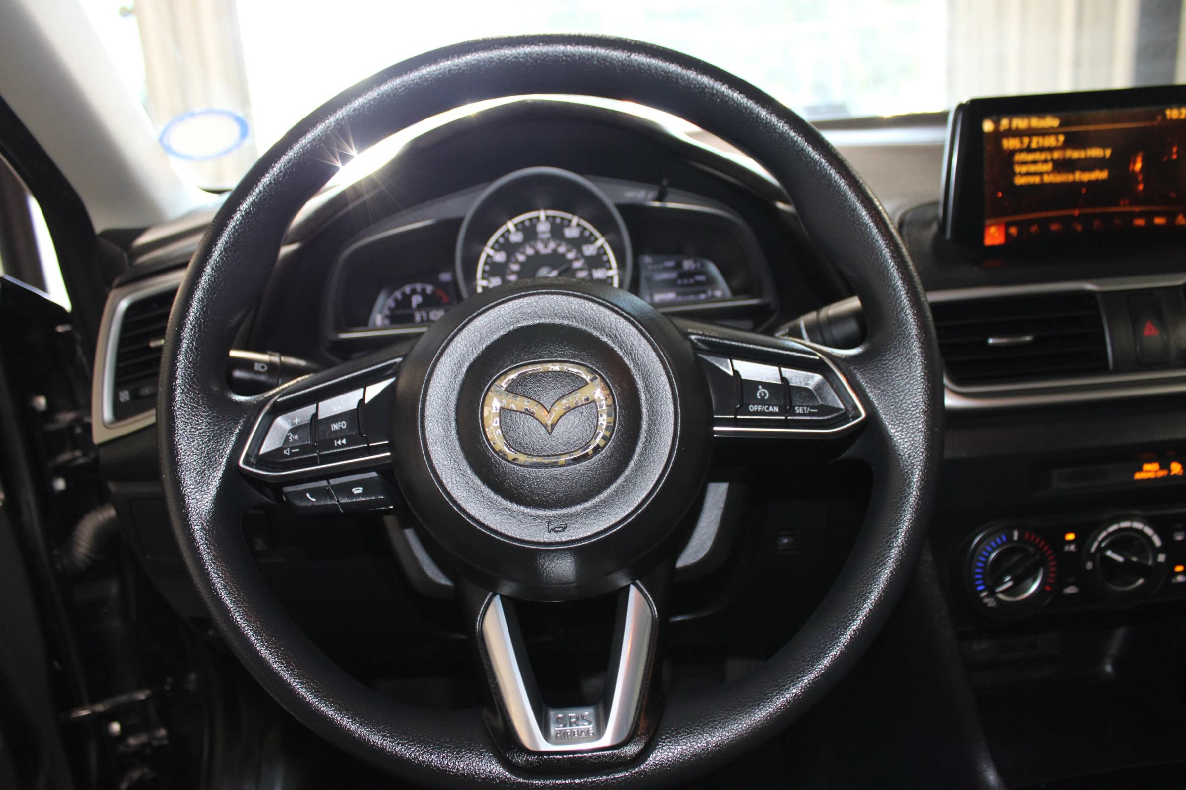 Used 2018 MAZDA MAZDA3 Sport w/ Preferred Equipment Package FWD image 11