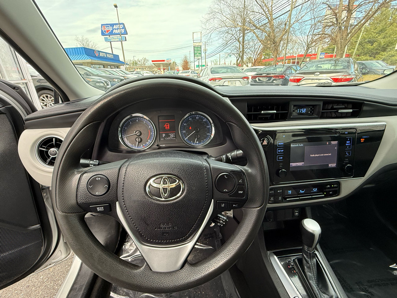Used 2018 Toyota Corolla LE image 13