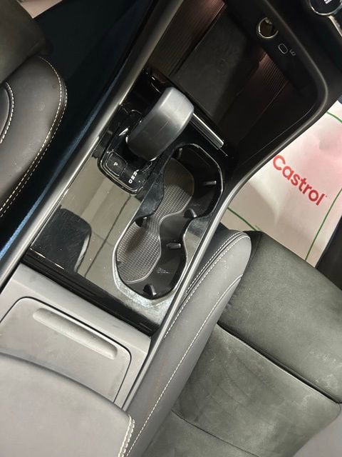 Used 2023 Volvo XC40 Recharge Ultimate image 22