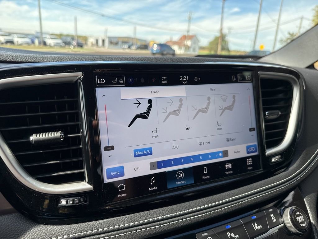 New 2026 Chrysler Pacifica Select FWD image 33