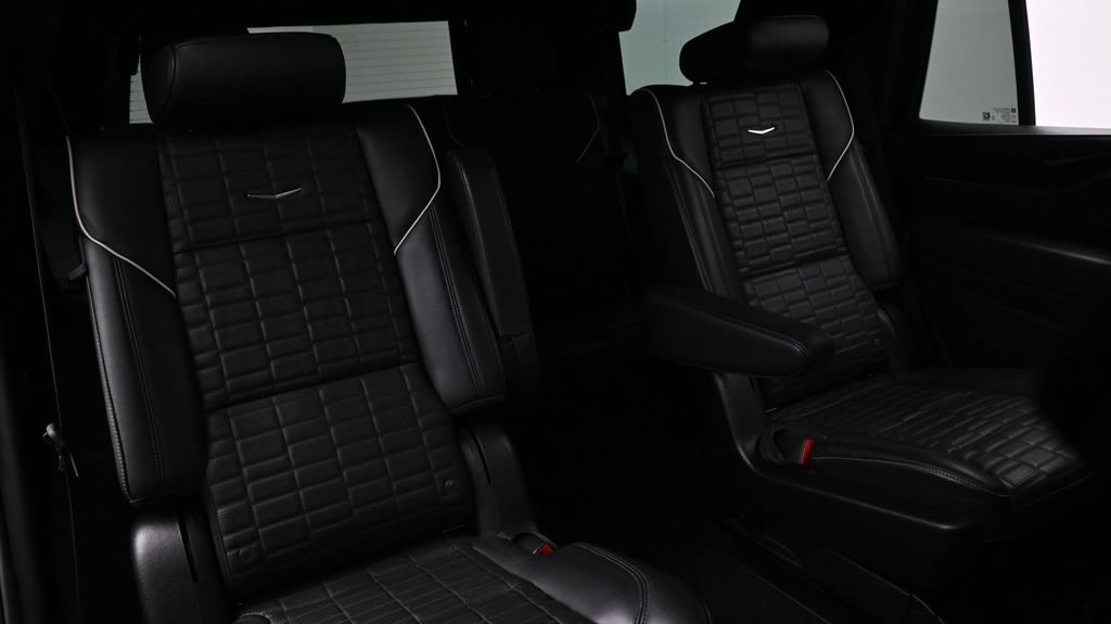 Used 2022 Cadillac Escalade Sport Platinum AWD/4WD image 12