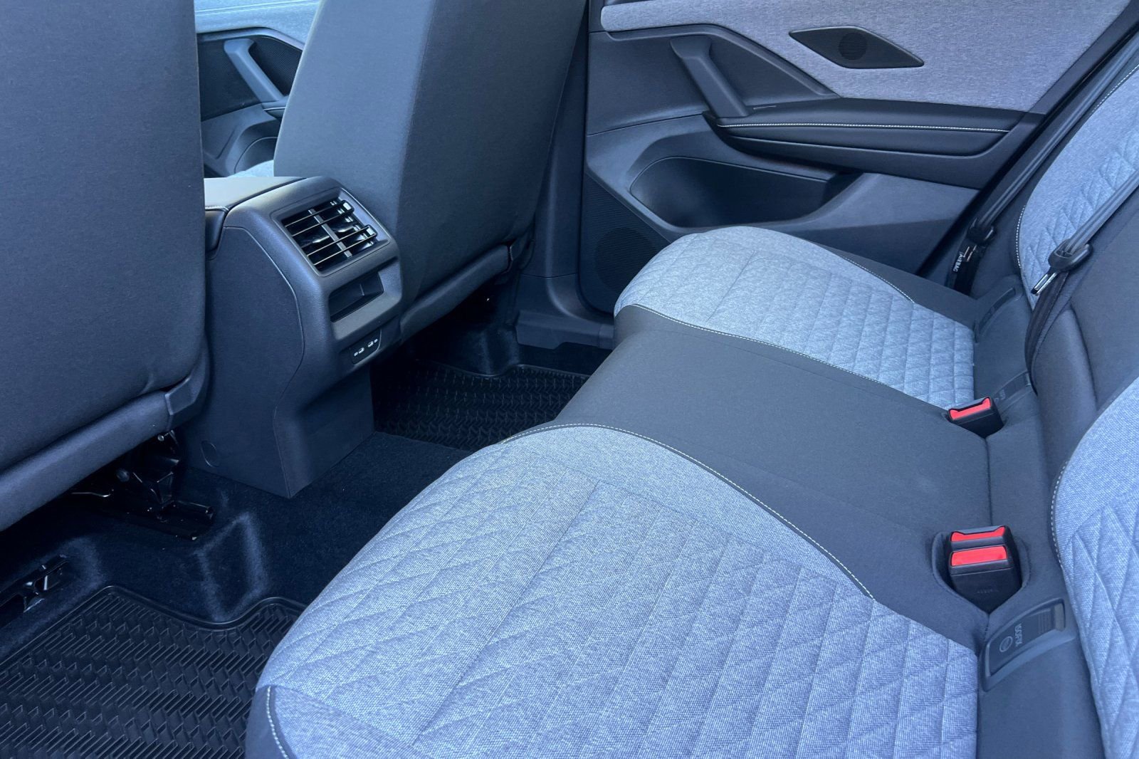 New 2026 Volkswagen Tiguan S AWD/4WD image 12
