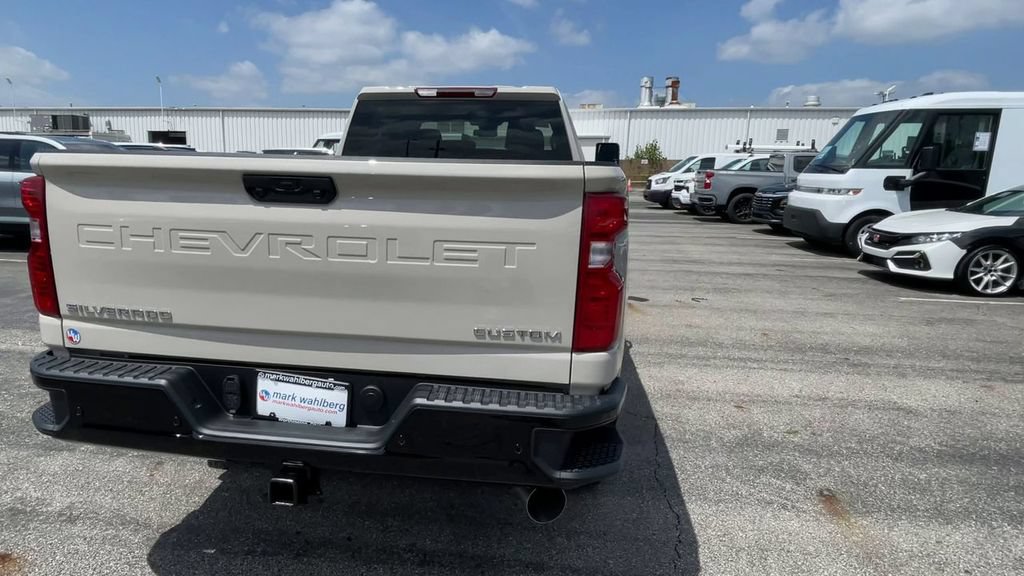 New 2026 Chevrolet Silverado 2500 Custom w/ Custom Value Package AWD/4WD image 9