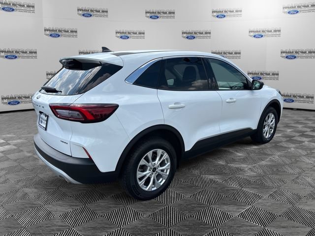 Used 2023 Ford Escape Active AWD/4WD image 5