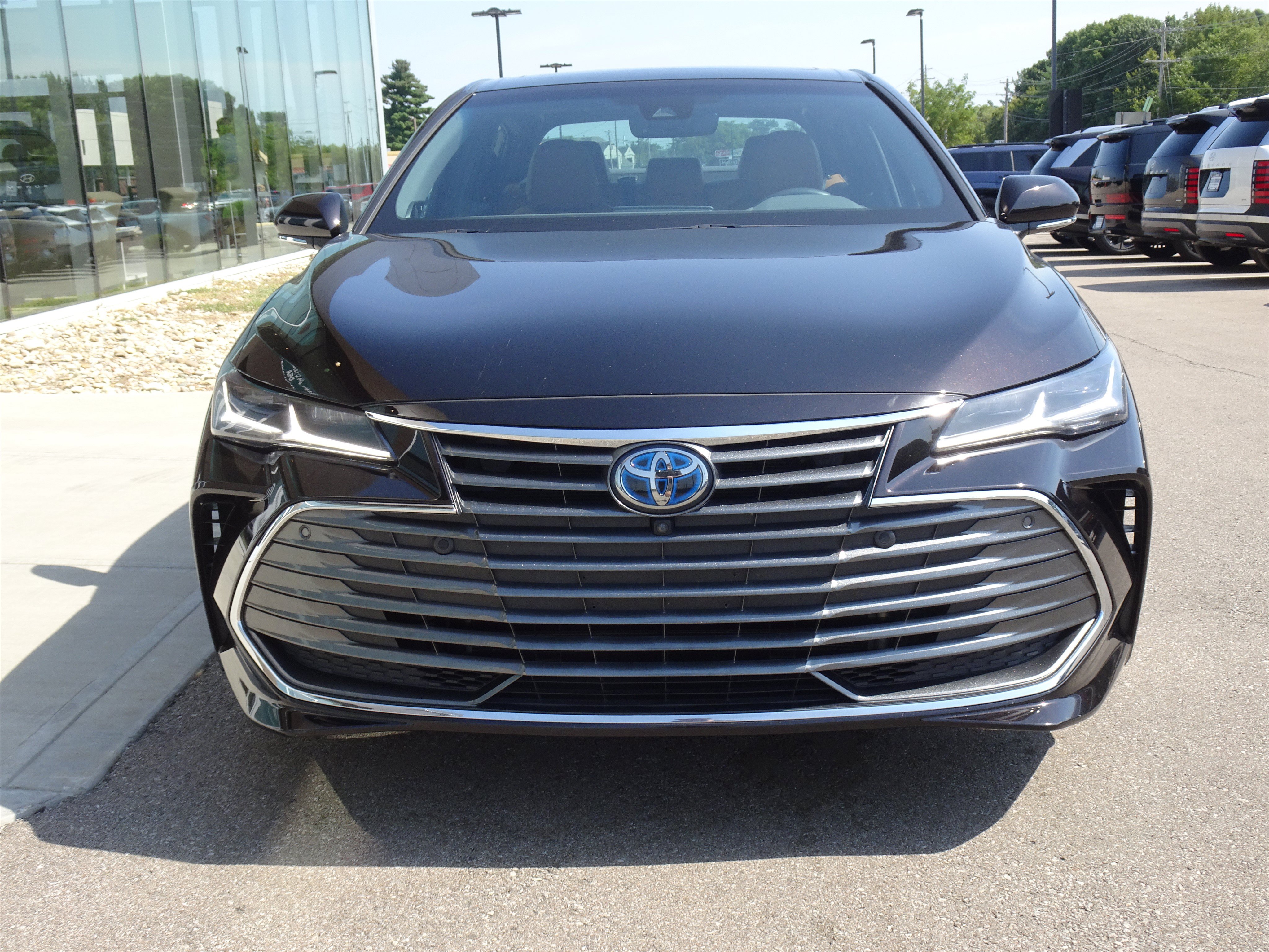 Used 2020 Toyota Avalon Limited w/ Advanced Safety Package FWD image 7