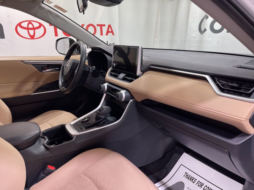 Used 2023 Toyota RAV4 XLE image 12