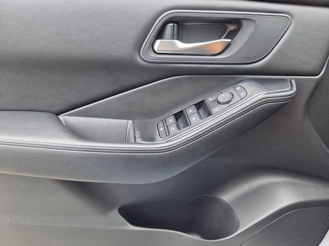 Used 2024 Nissan Rogue SV FWD image 31
