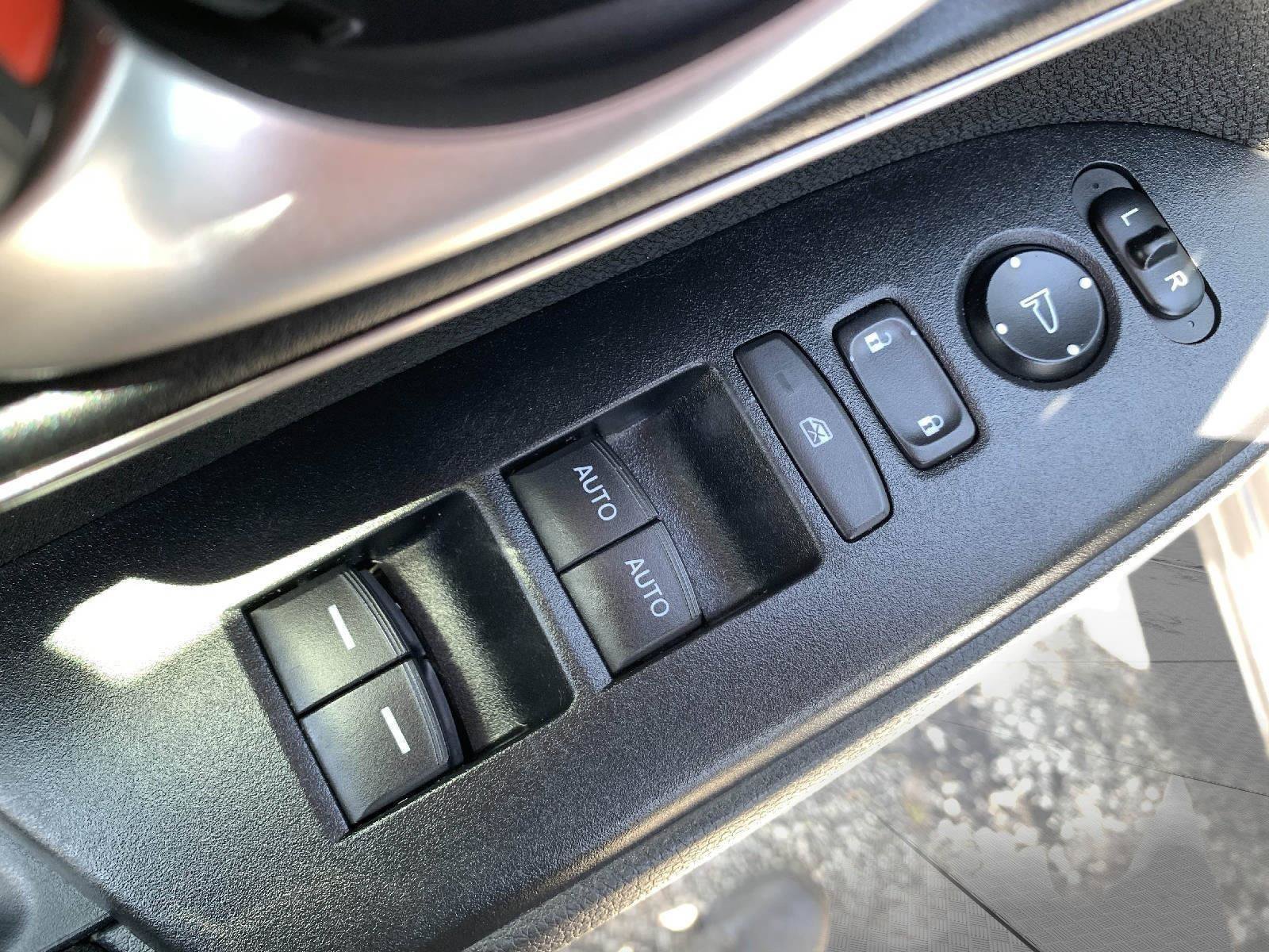 Used 2018 Honda CR-V EX image 12