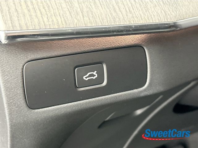 Used 2025 Volvo XC90 B6 Ultra w/ Protection Package Premier image 22