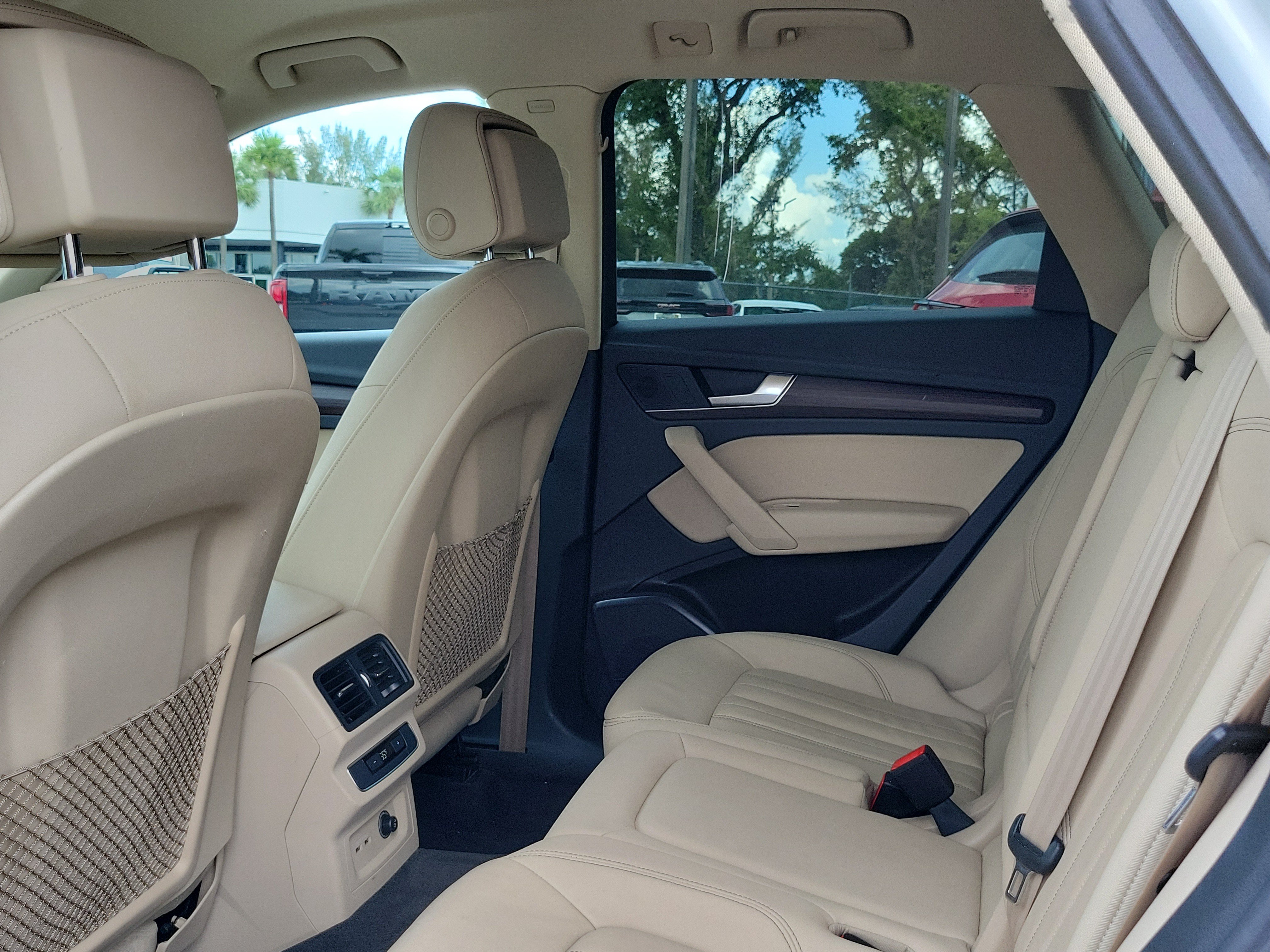Used 2021 Audi Q5 2.0T Premium w/ Convenience Package AWD/4WD image 13