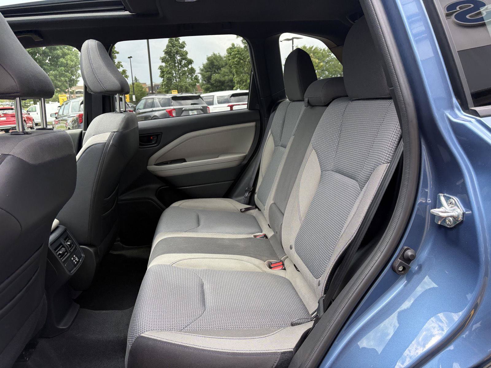 Used 2025 Subaru Forester Premium AWD/4WD image 19