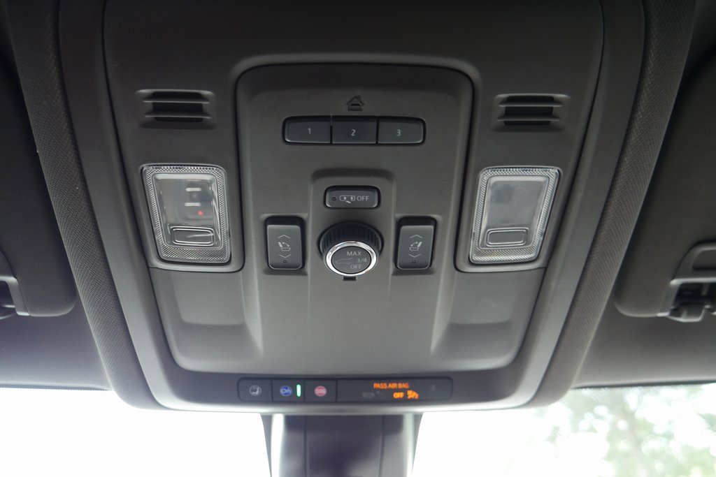 Used 2022 Chevrolet Tahoe LT w/ Luxury Package image 20