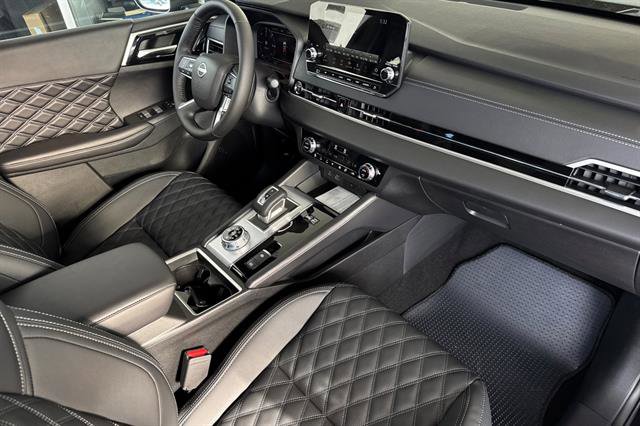 New 2026 Nissan Rogue Platinum image 19