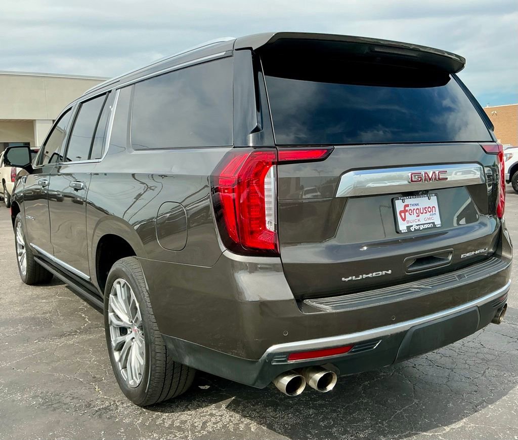 Used 2021 GMC Yukon XL Denali w/ Denali Premium Package AWD/4WD image 13