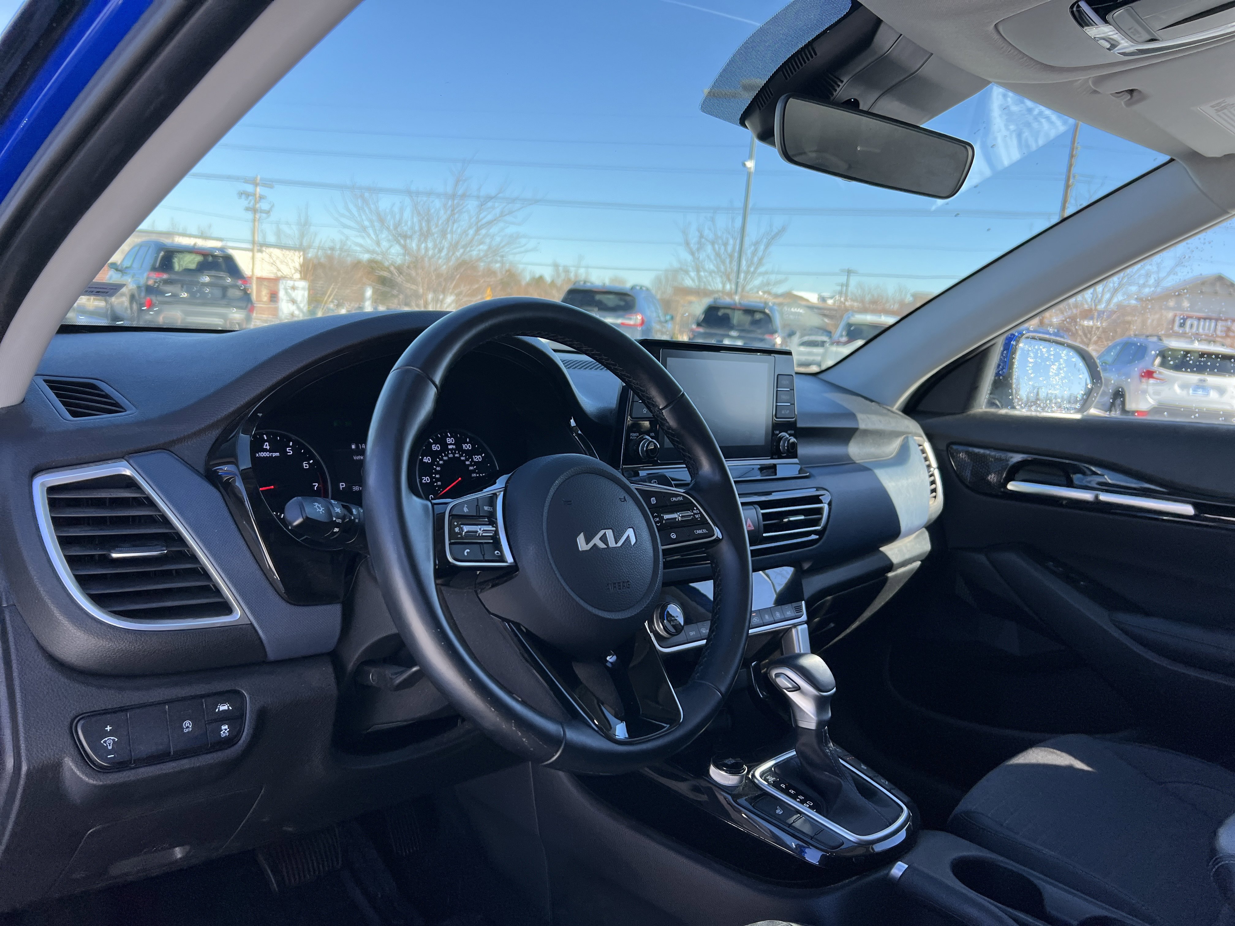 Used 2023 Kia Seltos S image 25
