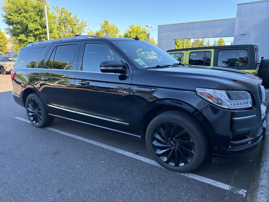 Used 2021 Lincoln Navigator L Reserve AWD/4WD image 1