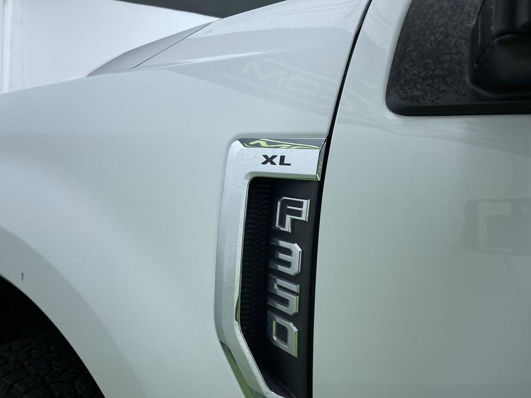 Used 2020 Ford F350 XL w/ Power Equipment Group image 13