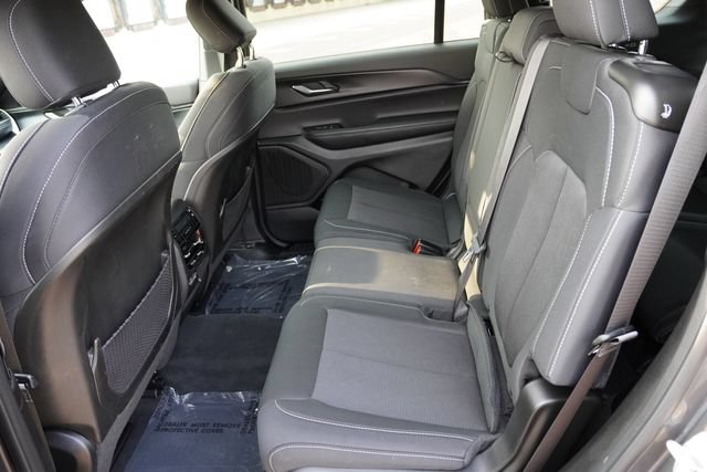 Certified 2024 Jeep Grand Cherokee L Laredo w/ Luxury Tech Group I AWD/4WD image 17