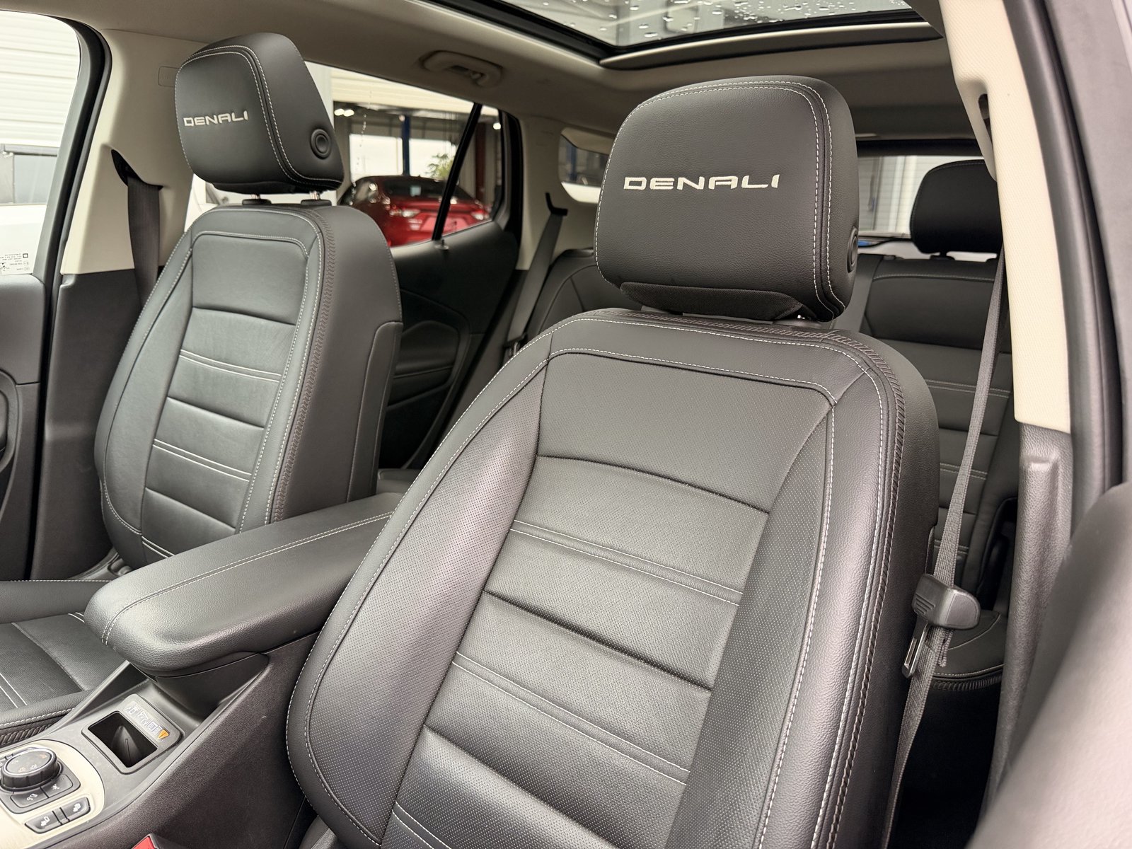 Used 2022 GMC Terrain Denali AWD/4WD image 36