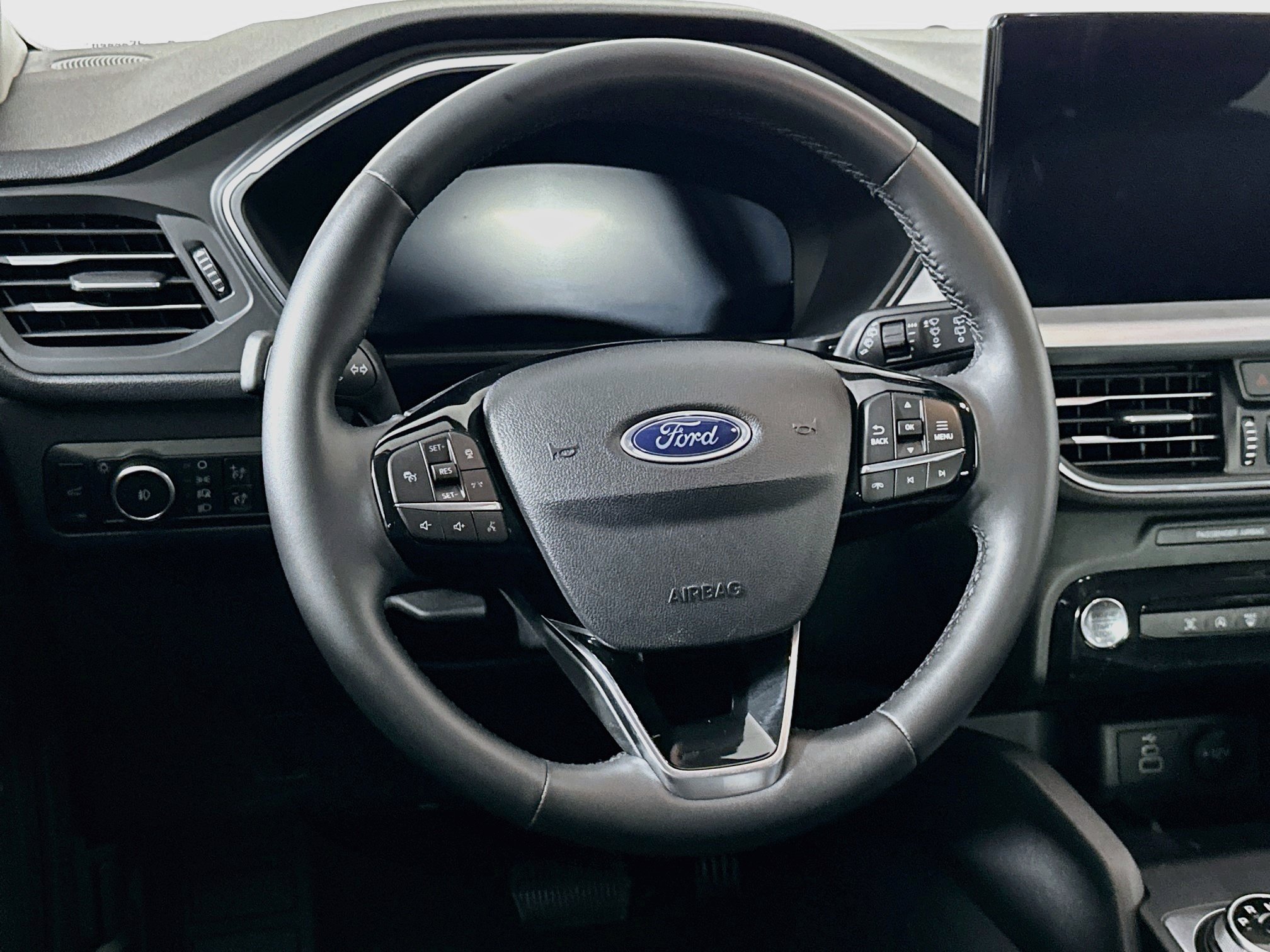 Used 2025 Ford Escape Platinum AWD/4WD image 18
