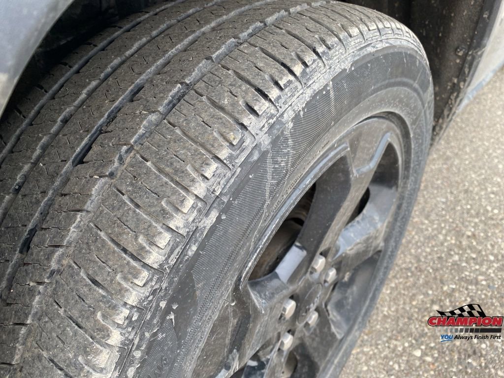 Used 2020 Jeep Grand Cherokee Laredo image 28