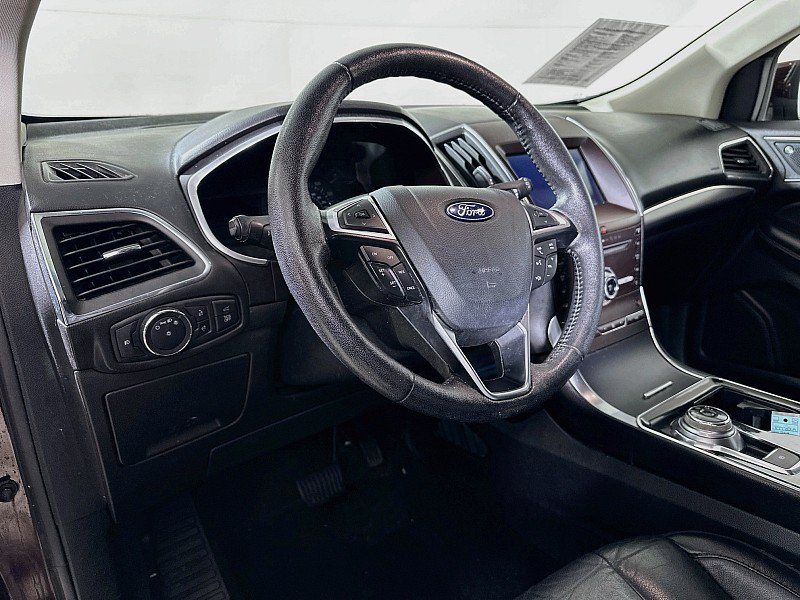 Used 2019 Ford Edge Titanium w/ Cold Weather Package AWD/4WD image 9